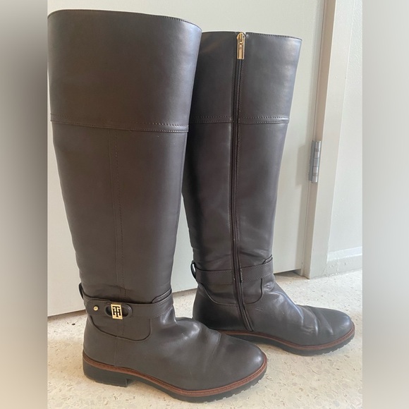 Tommy Hilfiger brown tall ridging boot - Picture 2 of 7
